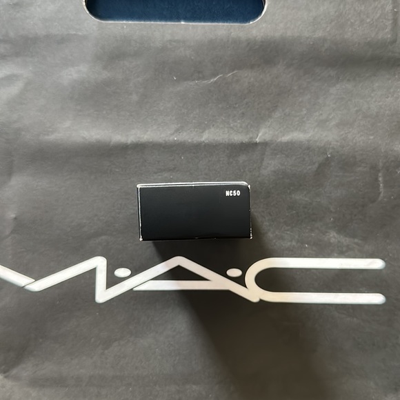 MAC Cosmetics Studio Finish Concealer SPF 35 Broad Spectrum NC50 Brand New - Picture 5 of 9